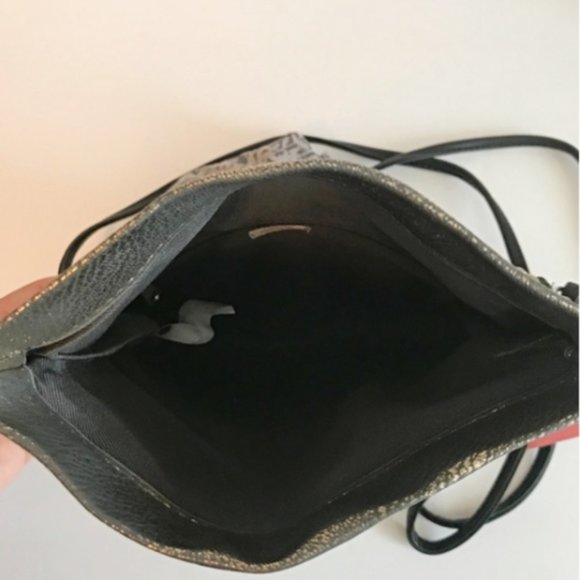 Mossimo Womens Faux Leather Quilted Gold Metallic Fold over Flap Crossbody bag - Picture 8 of 8